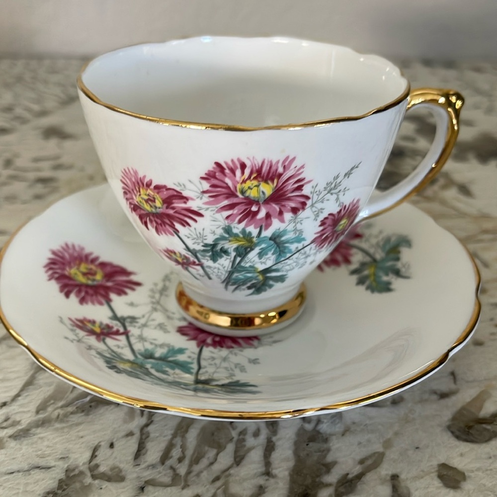 DELPHINE Bone China England Purple Floral Pattern Gold Gilt Cup & Saucer Set
